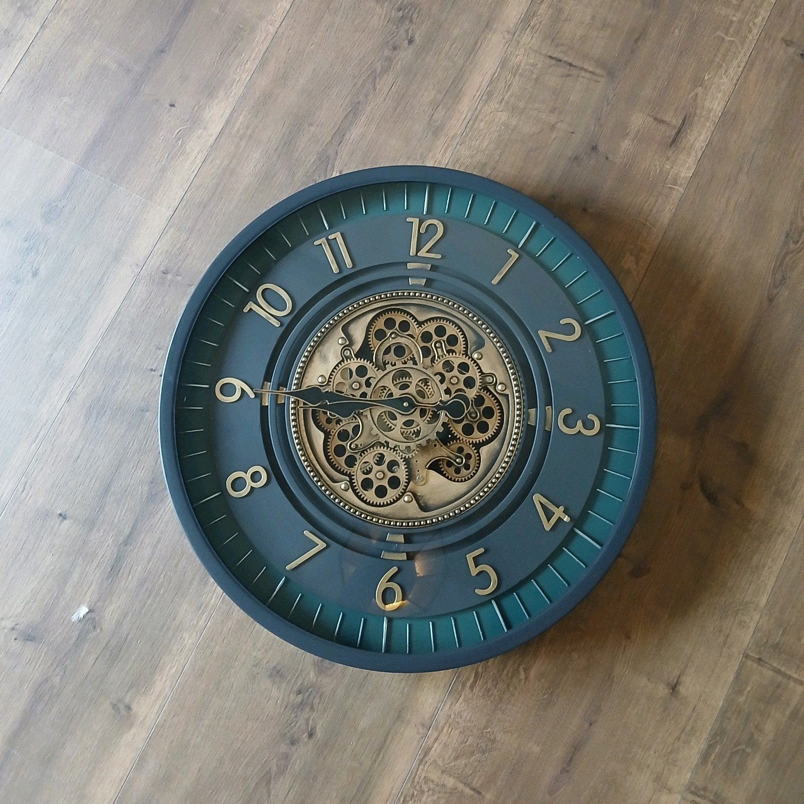 industriele Wandklok 66cm met zichtbaar bewegend uurwerk, Ophalen, Wandklok, Zichtbaar uurwerk, Analoog