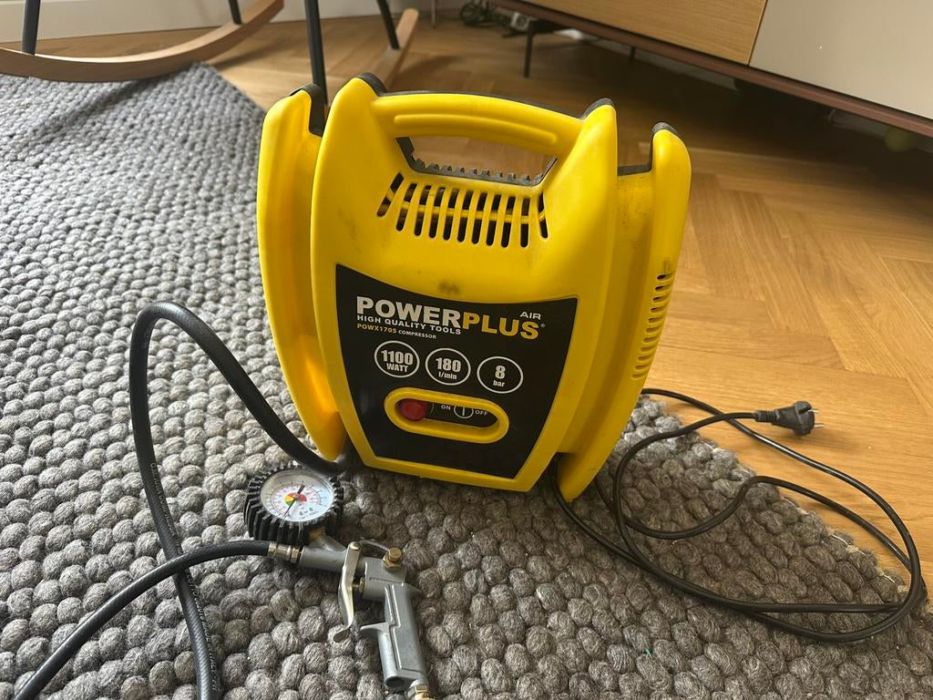 Powerplus Air compressor POWX1705, Ophalen, Gebruikt, Minder dan 200 liter/min, 6 tot 10 bar