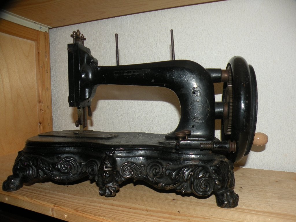 Prachtige Antieke Naaimachine!!!., Ophalen