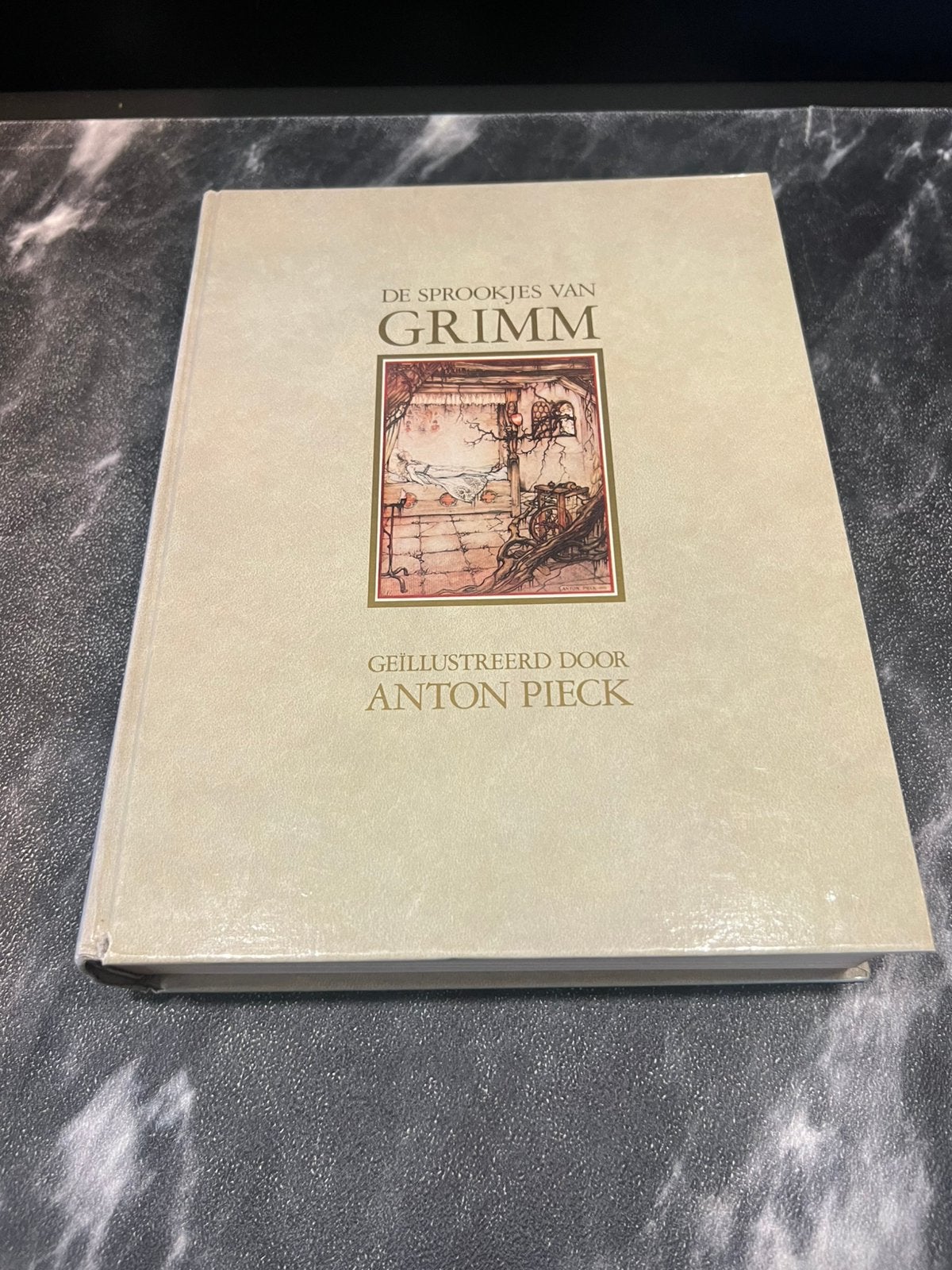 Vintage 1984 Sprookjesboek Grimm - illustraties Anton Pieck, Ophalen of Verzenden, Zo goed als nieuw