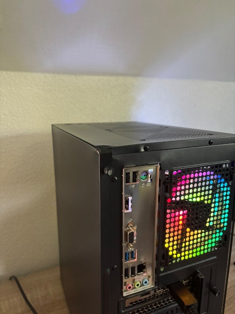 Foto 5 van Gaming PC RTX 3060 8GB | i5-10400F | 16GB RAM | 500GB SSD