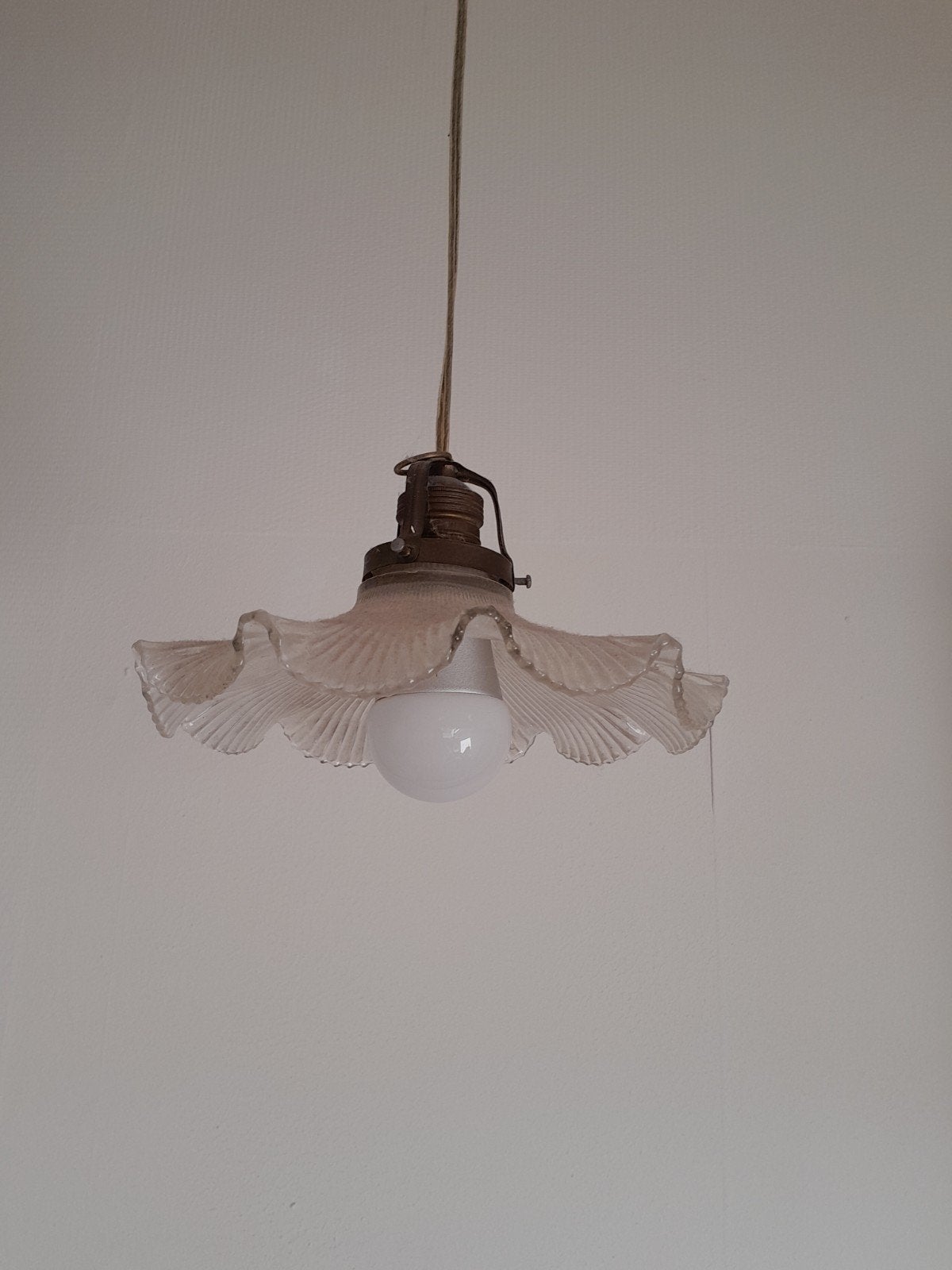 Vintage glazen plafondlamp met geplooide kap, Ophalen