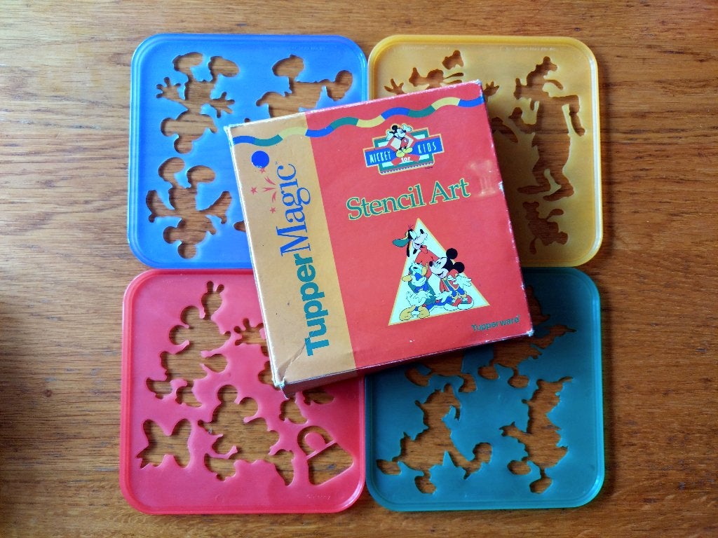 Tupperware stencil art disney, Kinderen en Baby's, Speelgoed | Educatief en Creatief, Ophalen of Verzenden, Zo goed als nieuw