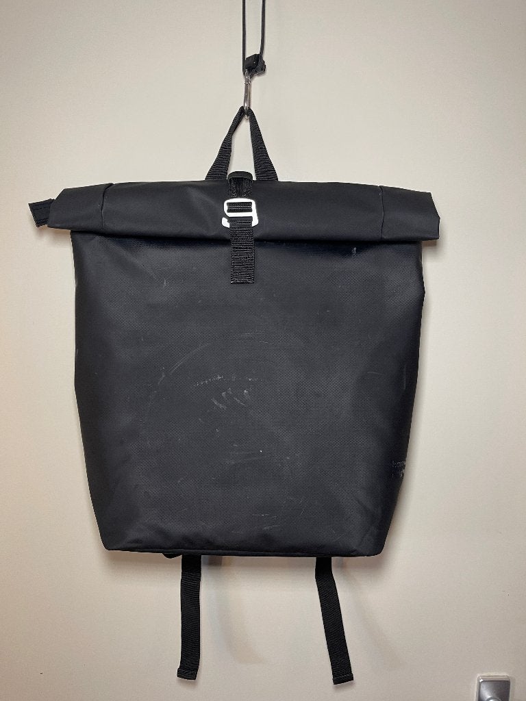 VASAD All Weather Rugzak – Waterafstotend – Zwart, Sieraden, Tassen en Uiterlijk, Tassen | Rugtassen, Ophalen of Verzenden, Gebruikt