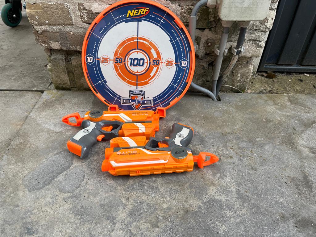 Nerf Elite Blasters met Doelwit - Set van 2, Ophalen, Gebruikt, Jongen of Meisje