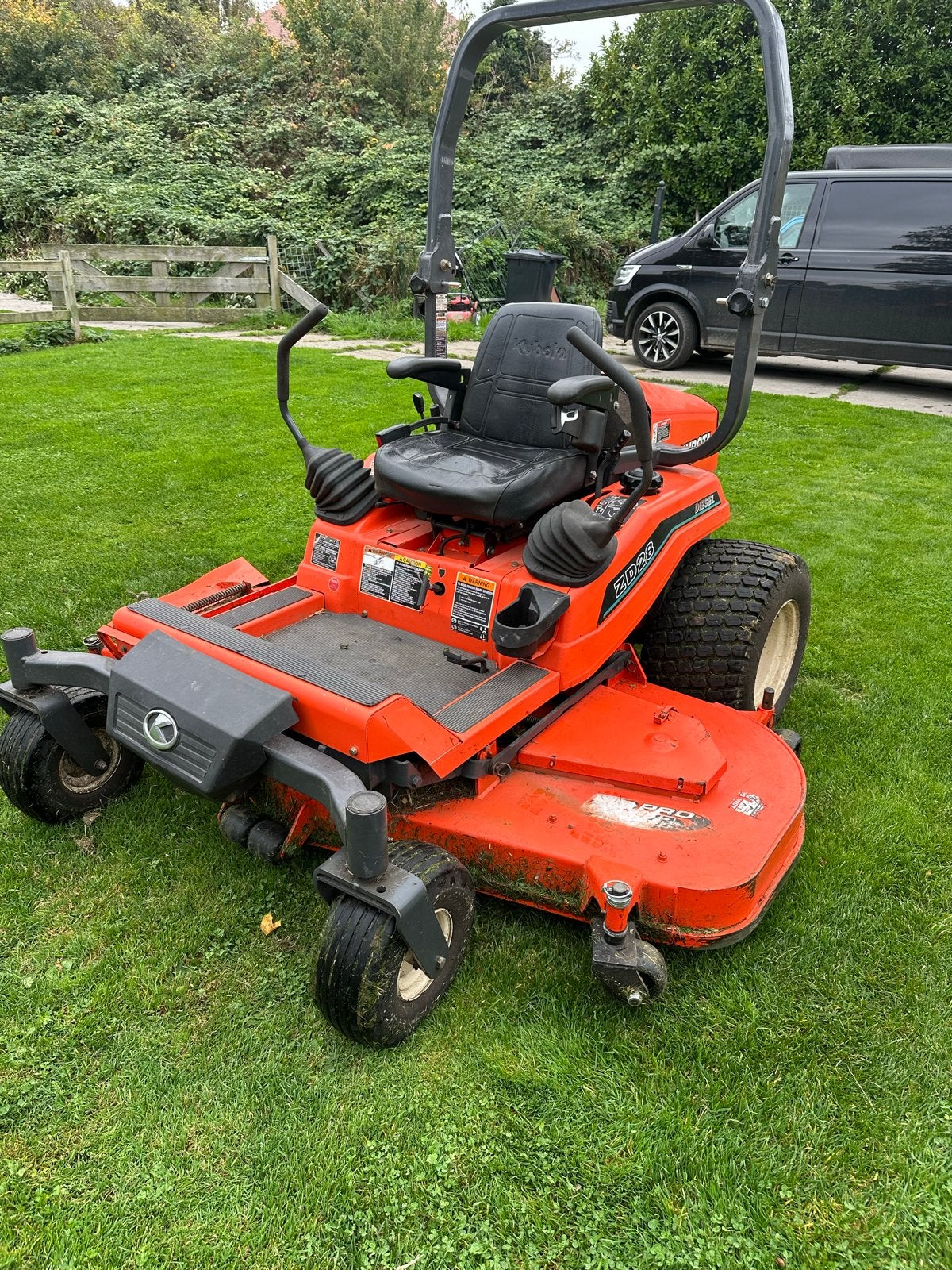 Kubota ZD28 Diesel Zero-Turn Maaier - Krachtig en Efficiënt, Tuin en Terras, Ophalen, Cirkelmaaier, Gebruikt, Benzine-grasmaaier