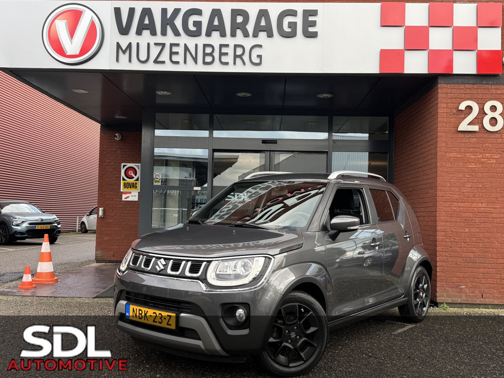 Suzuki Ignis 1.2 Smart Hybrid Style // NAVI + CARPLAY // CAM, Auto's, Stof, Gebruikt, Zwart, 4 cilinders