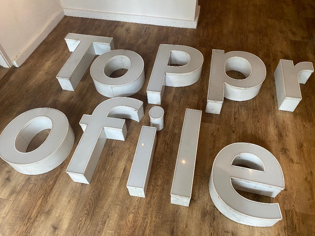 10 witte doosletters, Ophalen, Gebruikt, Lichtbak of (neon) lamp