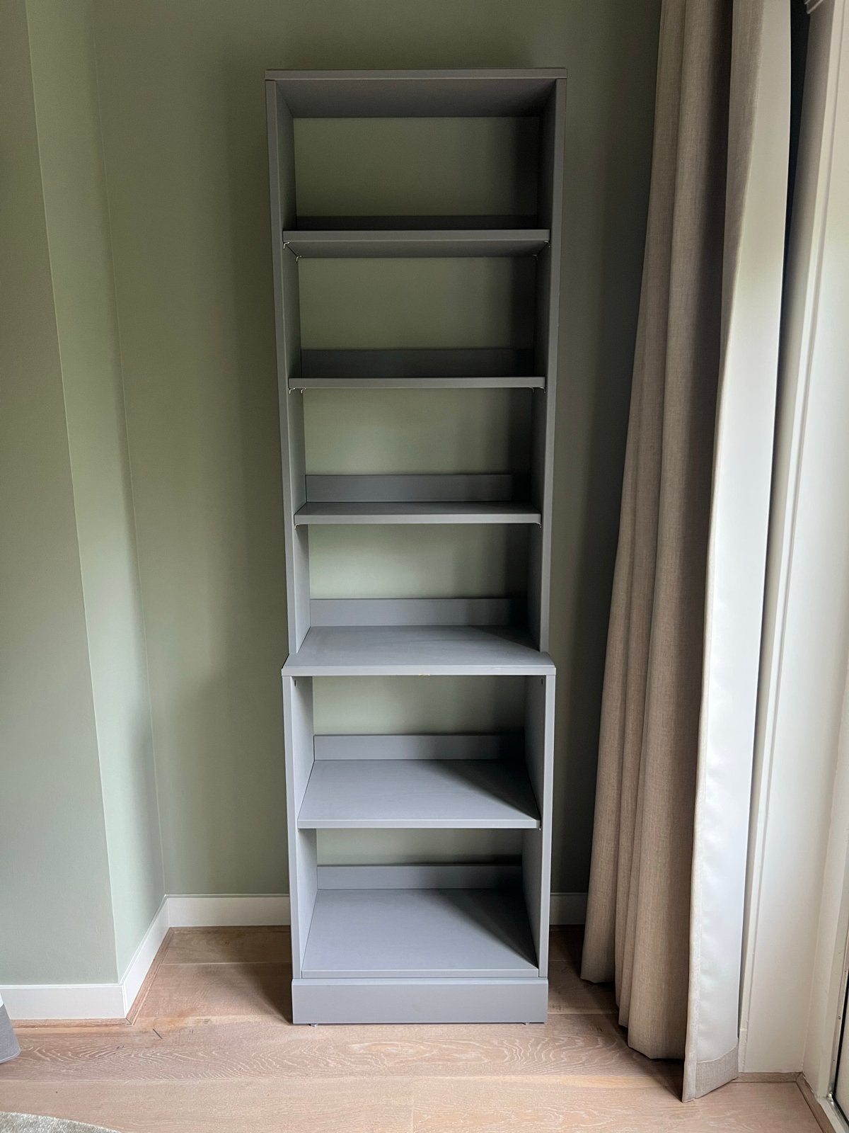 Ikea Boekenkast / Servieskast - Grijs, 211x61x35 cm, Ophalen, Met plank(en), Gebruikt, 200 cm of meer