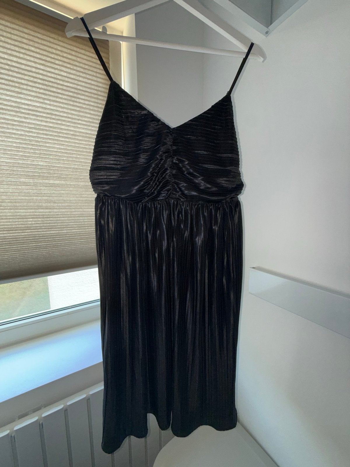 Kocca Zwarte Jurk Maat L, Kleding | Dames, Jurken, Nieuw, Maat 42/44 (L), Zwart, Knielengte, Ophalen