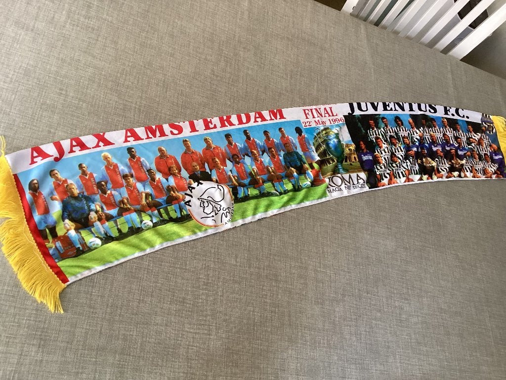 Sjaal champions league finale  Ajax-Juventus 1996, Ophalen of Verzenden, Zo goed als nieuw, Ajax, Vaantje of Sjaal