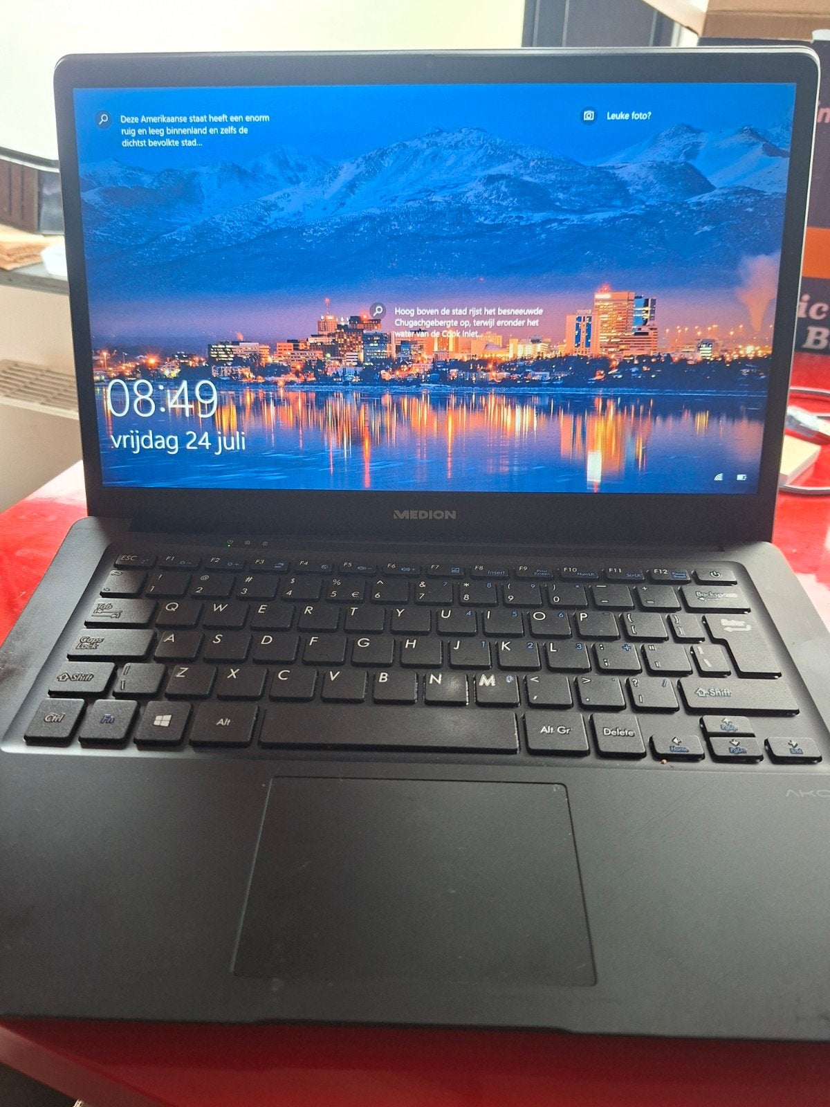 Medion laptop met beschadigde behuizing, Onbekend, Gebruikt, Minder dan 4 GB, Qwerty