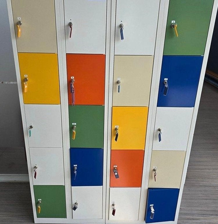 2xCeha Europa 10 vaks locker multi colors/cilinderslotjes, Ophalen, Zo goed als nieuw
