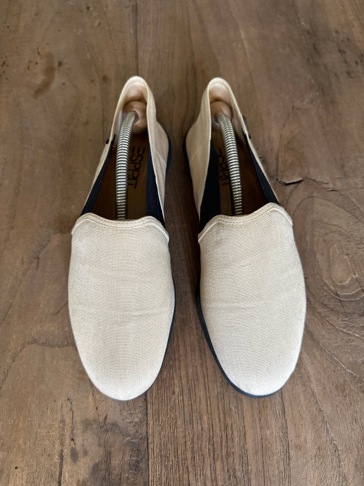 Esprit instappers maat 38 - Zo goed als nieuw, Ophalen of Verzenden, Zo goed als nieuw, Beige, Instappers