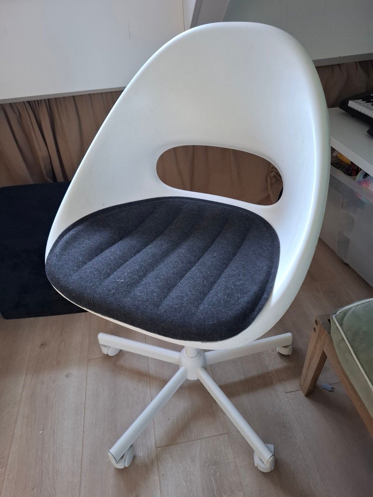 Ikea bureaustoel, Ophalen, Zo goed als nieuw, Wit, Bureaustoel