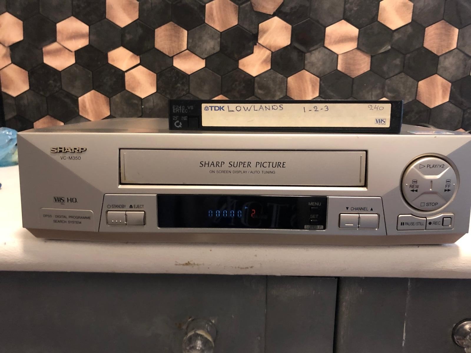 Sharp VC-M350 VHS-speler - Super Picture, On Screen Display, Audio, Tv en Foto, Videospelers, Ophalen of Verzenden, Gebruikt, VHS-speler of -recorder
