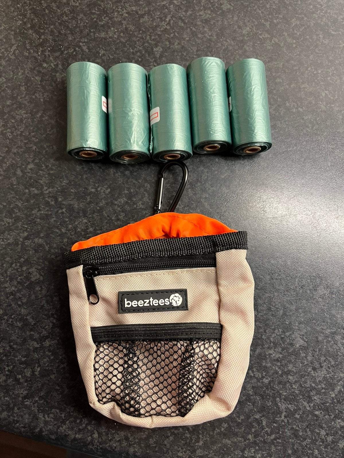 Beloningstasje incl vak voor poepzakjes Beeztees, Dieren en Toebehoren, Honden-accessoires, Ophalen of Verzenden, Zo goed als nieuw