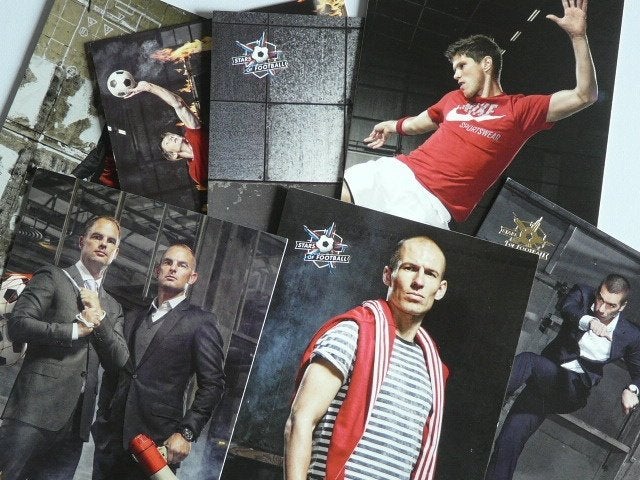 C1000 2011 voetbalkaarten 1e serie + boek, C1000, Ophalen of Verzenden