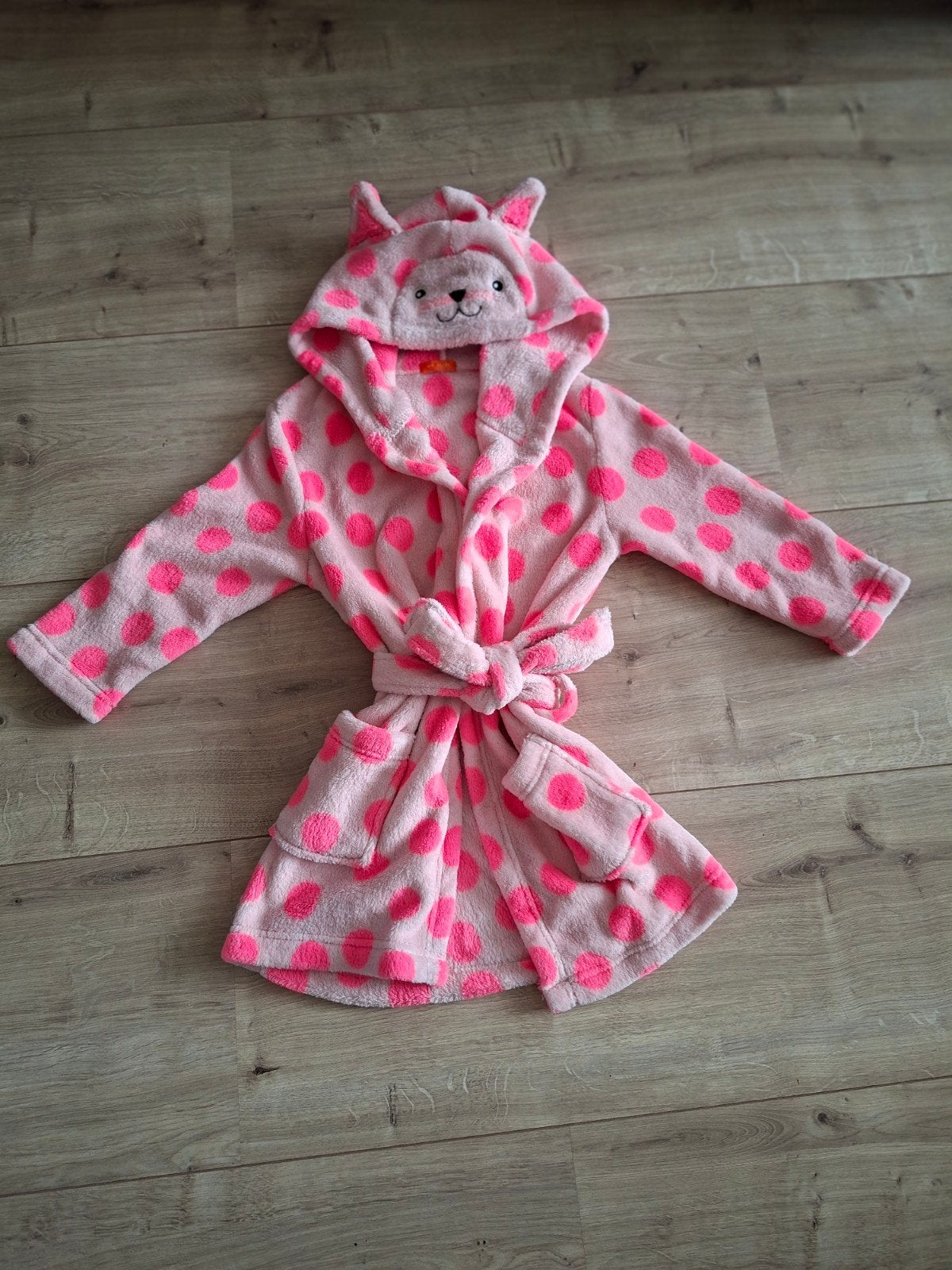 Roze badjas met stippen en capuchon, maat 98/104, Ophalen of Verzenden, Gebruikt, Meisje, Nacht- of Onderkleding