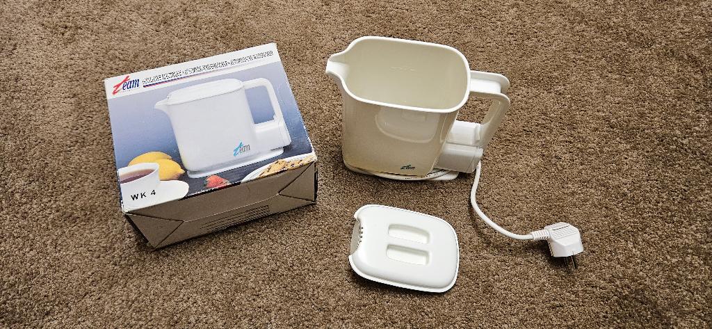 Waterkoker, klein model. In nieuwstaat, Ophalen of Verzenden, Zo goed als nieuw
