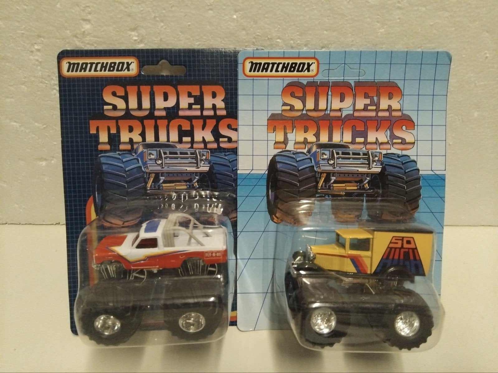 2 x Matchbox Super Trucks big wheels Ford model a  3INCH, Ophalen of Verzenden, Zo goed als nieuw, Auto