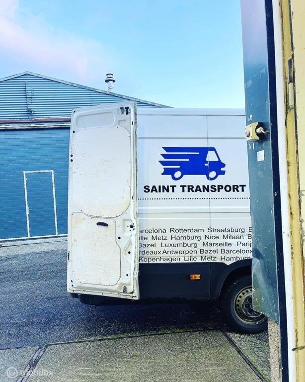 Verhuisbus/verhuislift huren inclusief chauffeur