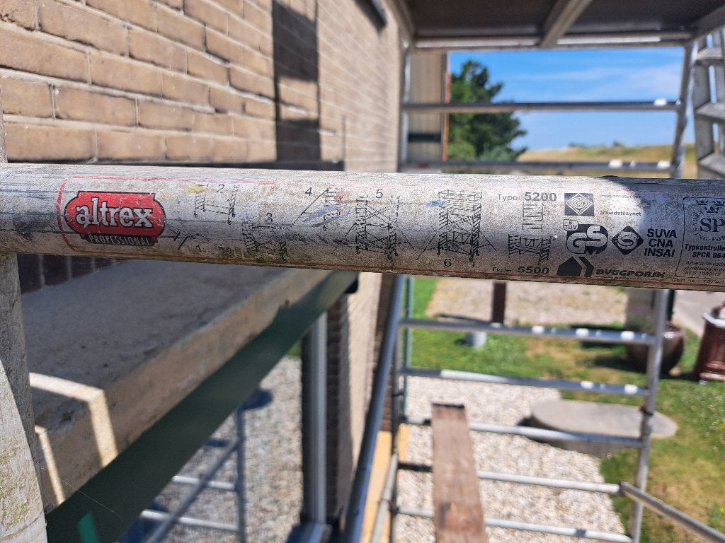 Gevraagd rekken en schoren voor altrex rolsteiger 5200serie, Ophalen of Verzenden, Gebruikt, Rolsteiger of Kamersteiger, 5 meter of hoger