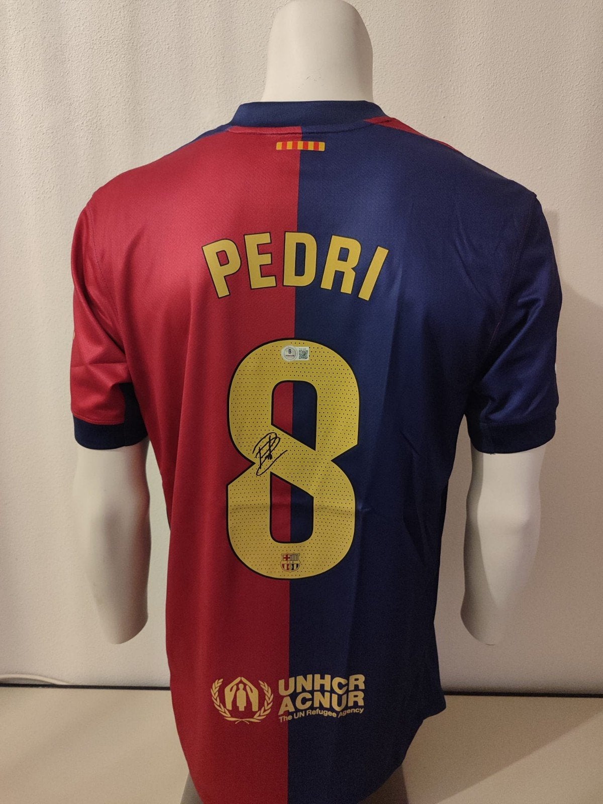 FC Barcelona shirt gesigneerd door Pedri met Beckett coa

In, Ophalen of Verzenden, Nieuw, Shirt
