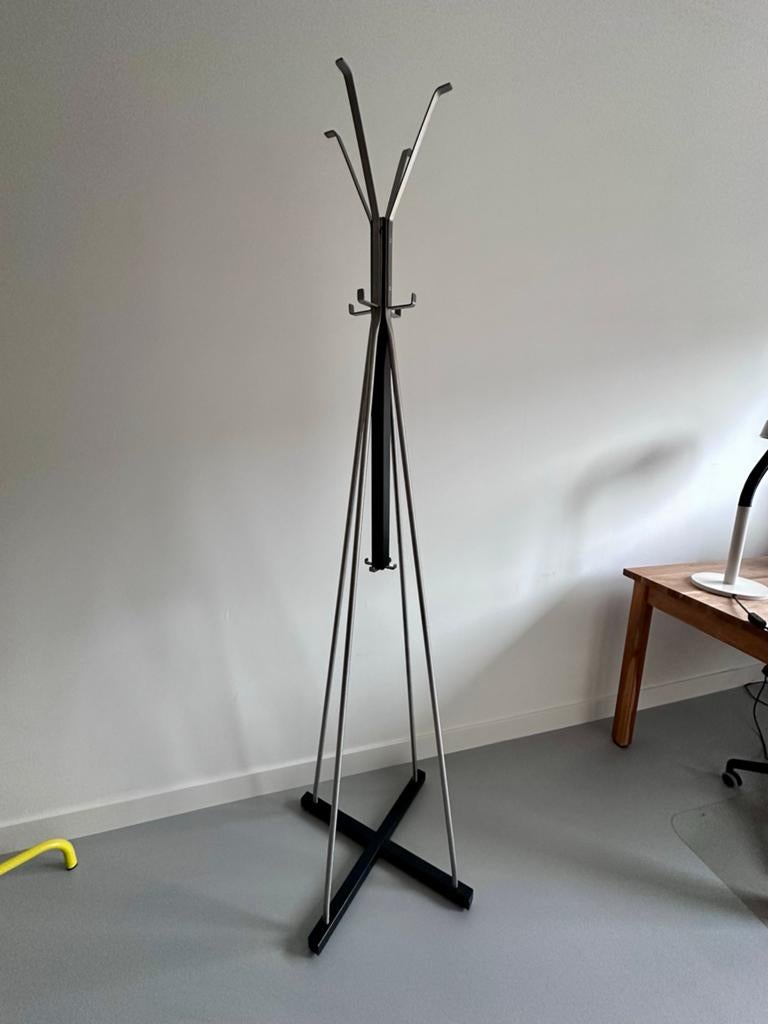 IKEA TJUSIG staande kapstok zwart/rvs - 193 cm, Huis en Inrichting, Ophalen, Gebruikt, Metaal, Staande kapstok