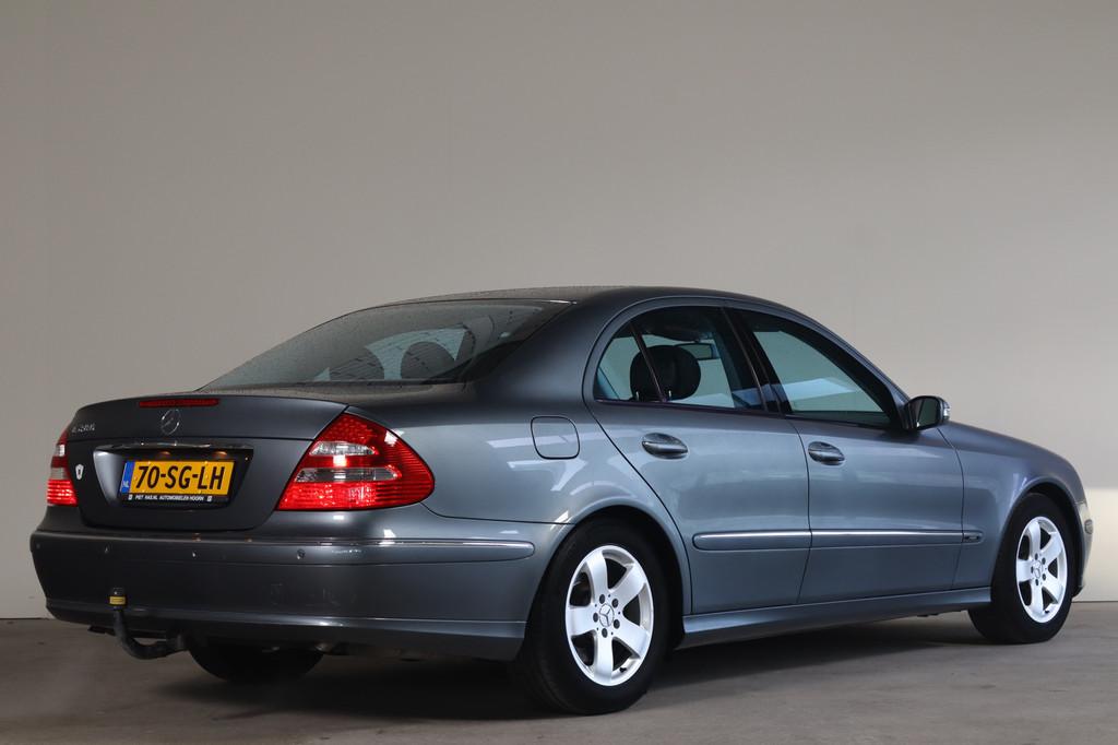 Mercedes-Benz E-Klasse 280 Avantgarde NL-Auto! ZEER NETTE AU, Auto's, Automaat, Gebruikt, Leder en Stof, Bedrijf