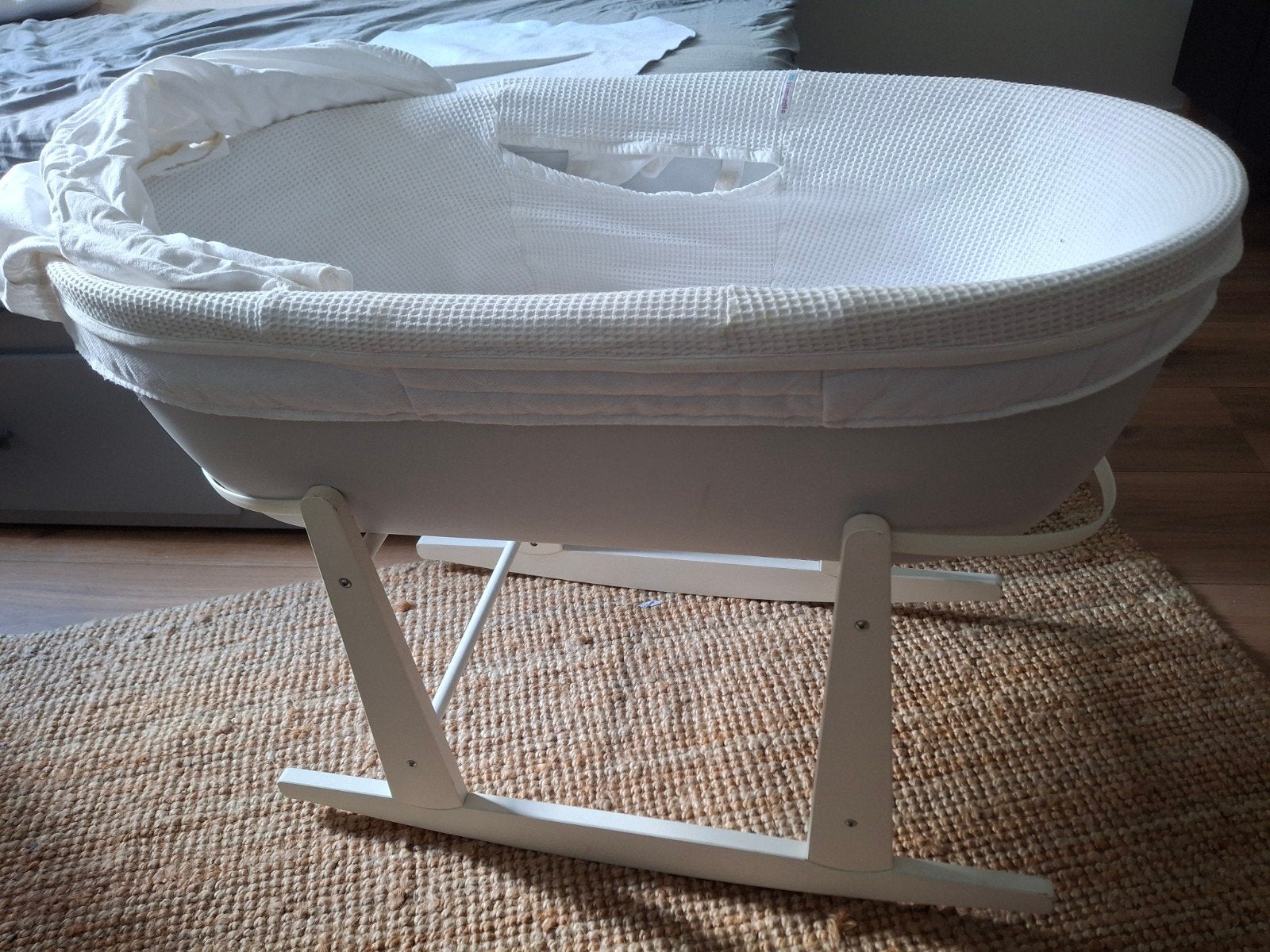 Shnuggle Wieg met Matras en Schommelstandaard, Ophalen, Gebruikt, Wieg
