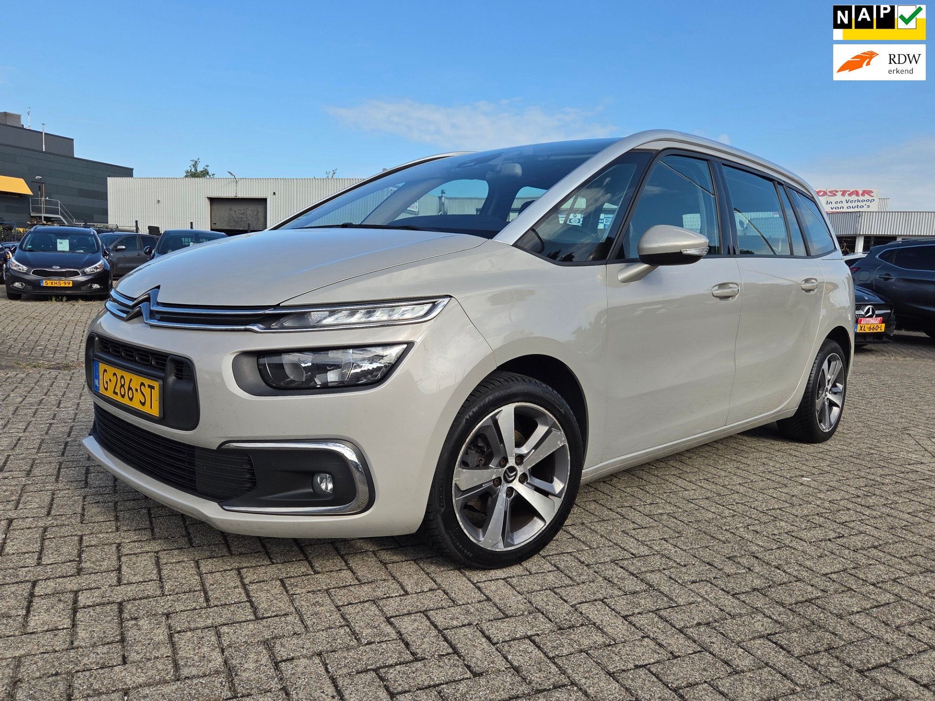 Citroen Grand C4 SpaceTourer 1.2 PureTech Feel/7 PERS/ NIEUW, Auto's, Voorwielaandrijving, Dealer onderhouden, Gebruikt, 1199 cc