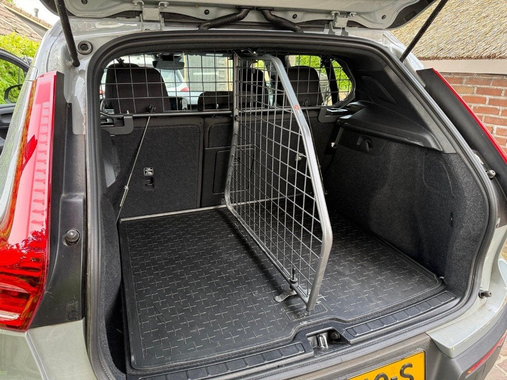 Travall Hondenrek, scheidingsrek en vloermat Volvo EX40/XC40, Ophalen of Verzenden, Zo goed als nieuw