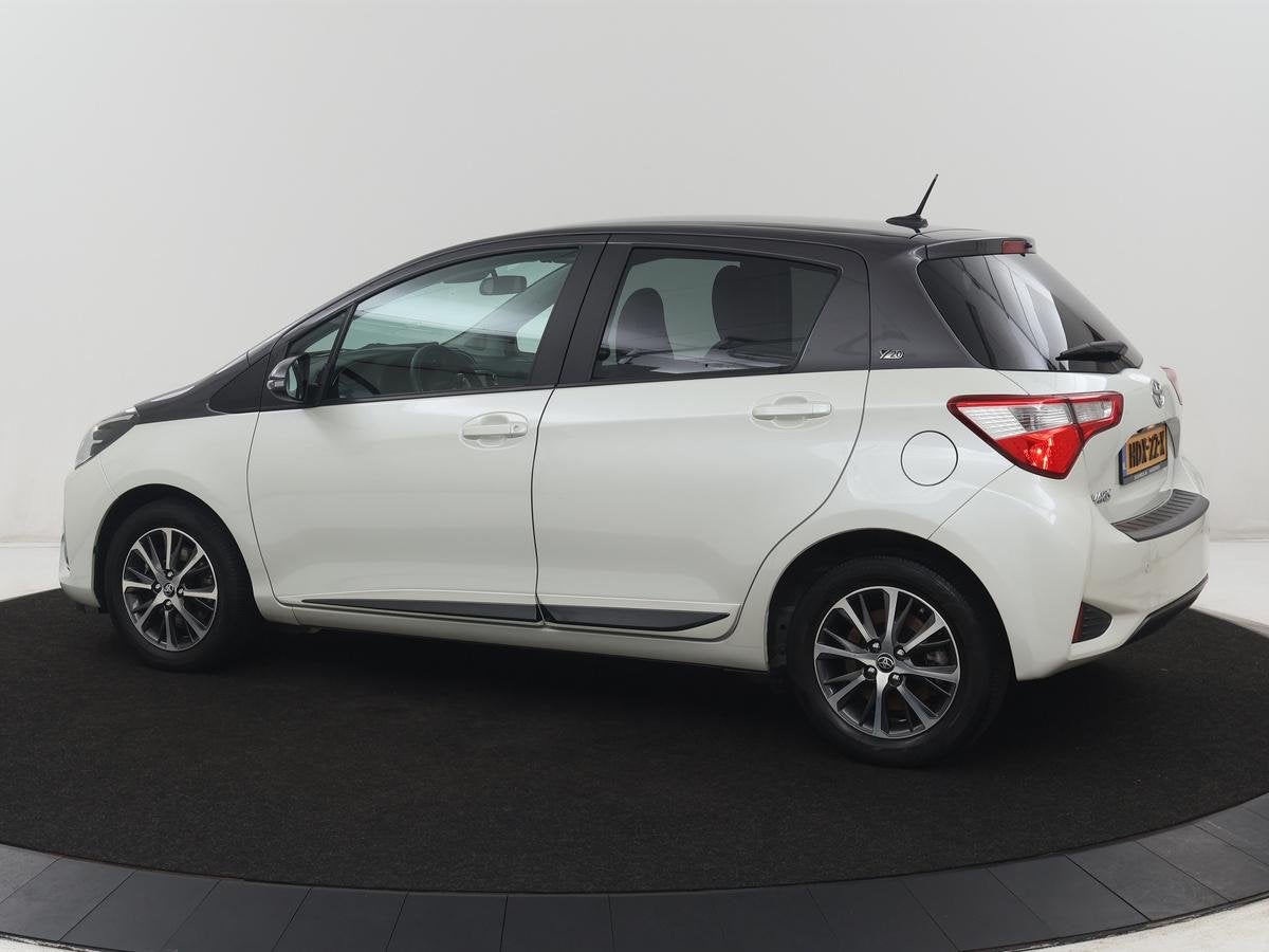 Toyota Yaris 1.5 VVT-i Dynamic | Cruise control | Camera | P, Auto's, Voorwielaandrijving, Stof, Gebruikt, Euro 6
