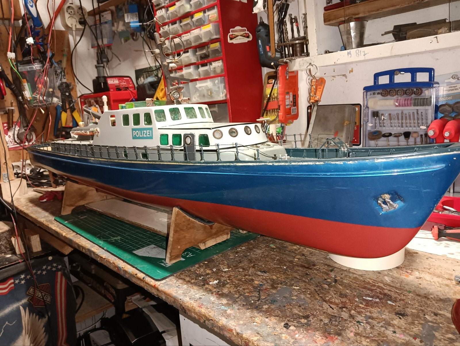 Gedetailleerd RC Politieboot Model - "Polizei" Schip, Ophalen