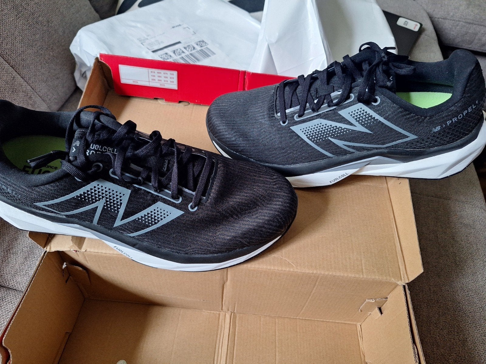 New Balance FuelCell Propel v5 hardloopschoenen, Ophalen of Verzenden, Zo goed als nieuw, Hardlopen, Hardloopschoenen