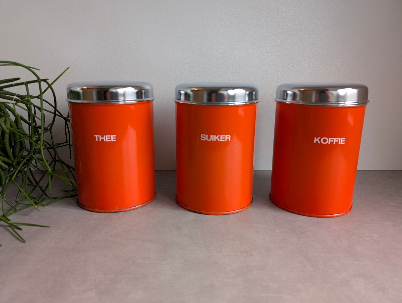 Jaren 70 Brabantia oranje keukenblikken, thee koffie suiker, Overige materialen, Gebruikt, Met deksel, Pot, Bus of Blik