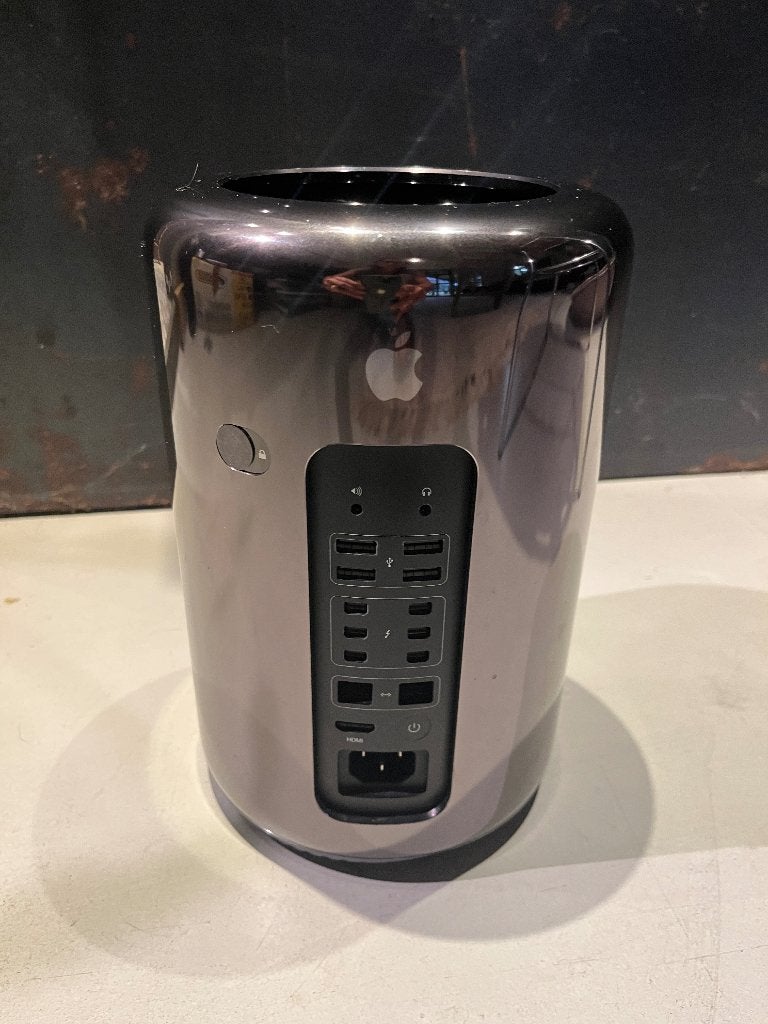 Mac Pro quad-core Xeon E5, Ophalen, 2 tot 3 Ghz, 32 GB, SSD