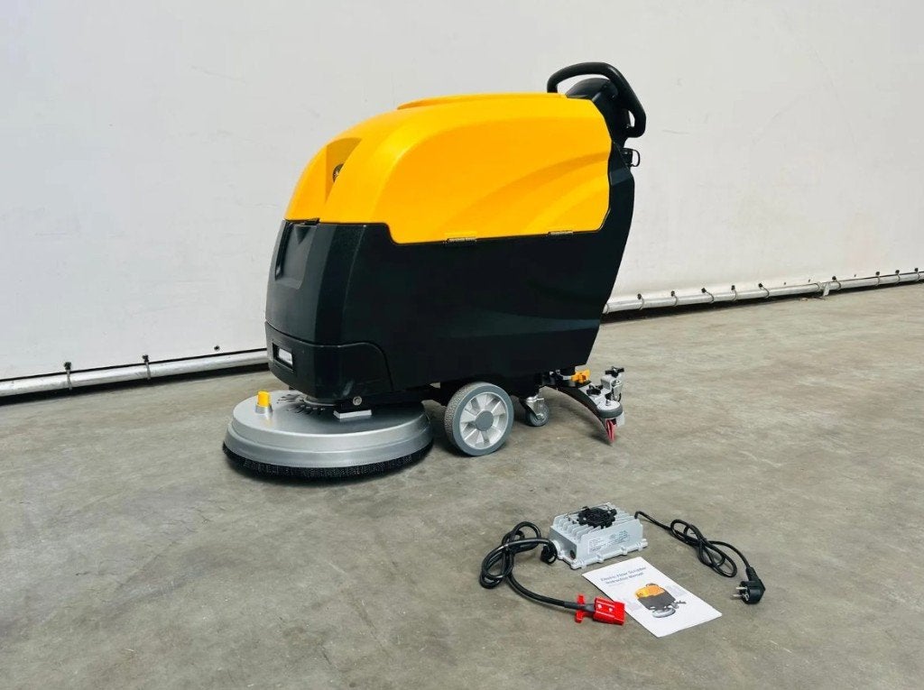 Nieuwe professionele vloerschrobmachine – direct inzetbaar!, Ophalen, Nieuw