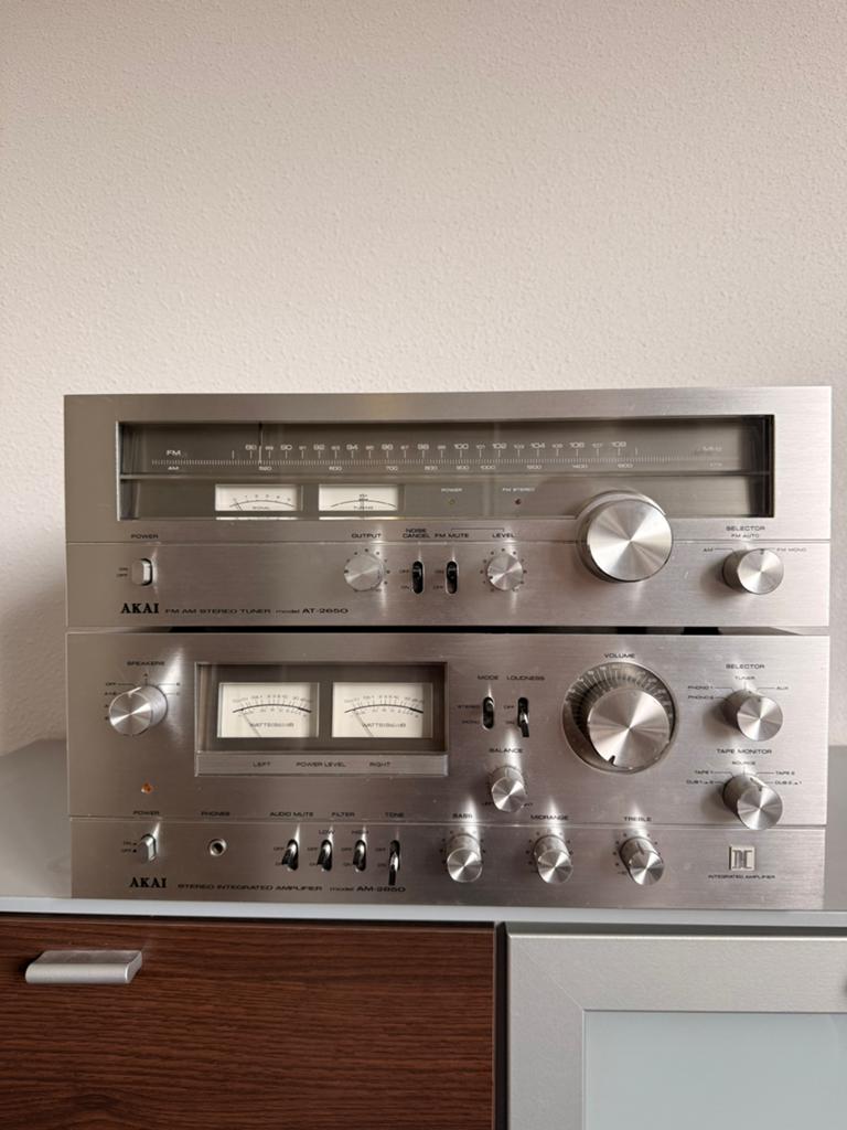 Akai AM 2850 & Akai AT 2650, Ophalen, Zo goed als nieuw, Akai