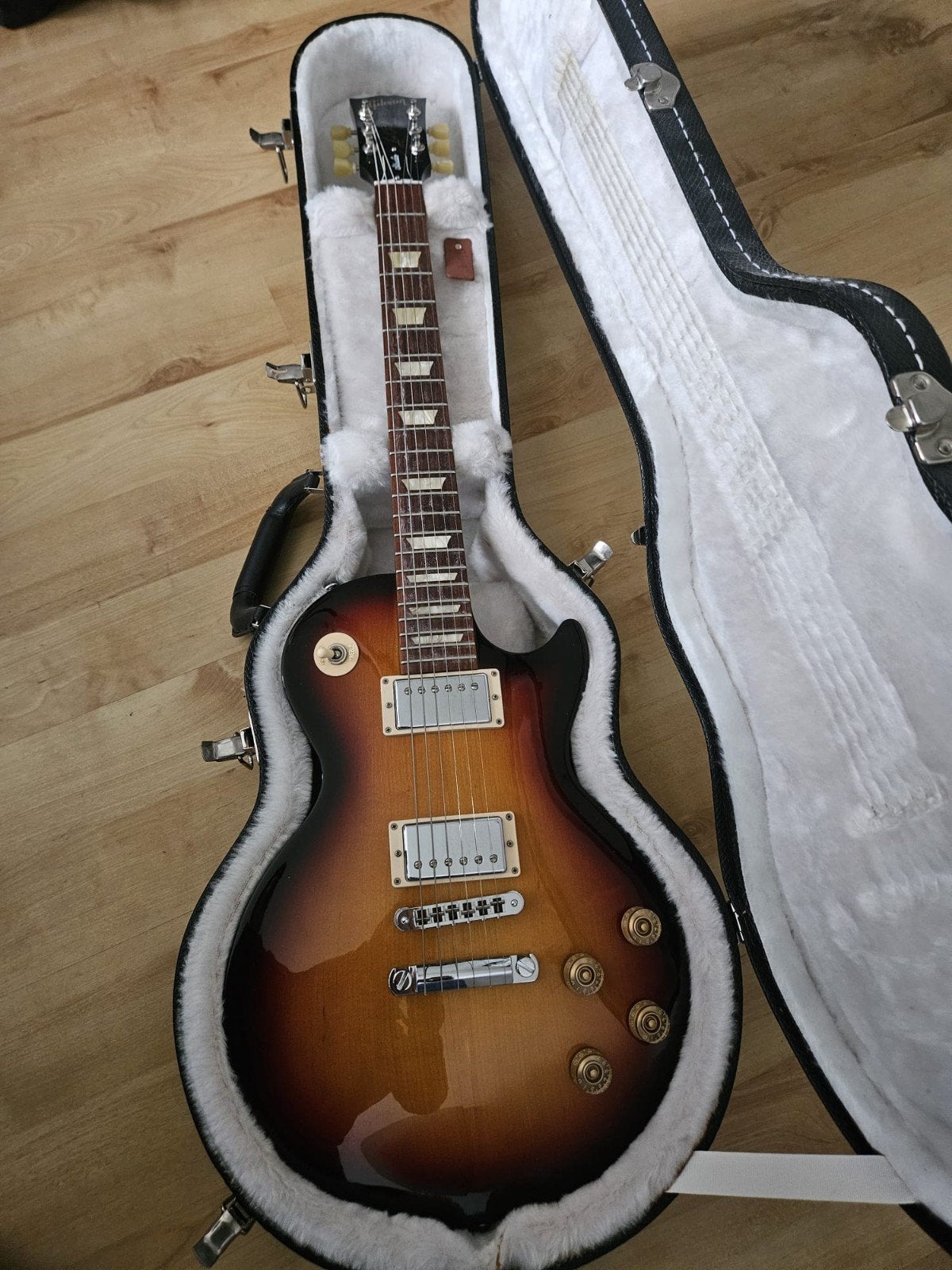 Gibson Les Paul Studio 2012 Tobacco Burst met koffer, Muziek en Instrumenten, Ophalen, Zo goed als nieuw, Solid body, Gibson