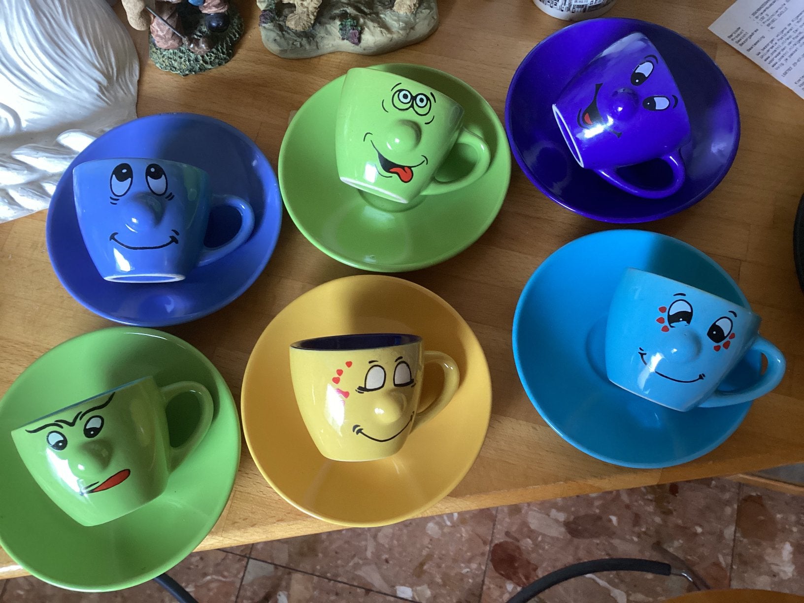 Espresso kop& schotel met gezichtjes / per stuk, Ophalen of Verzenden, Zo goed als nieuw, Overige stijlen, Kop(pen) en/of Schotel(s)