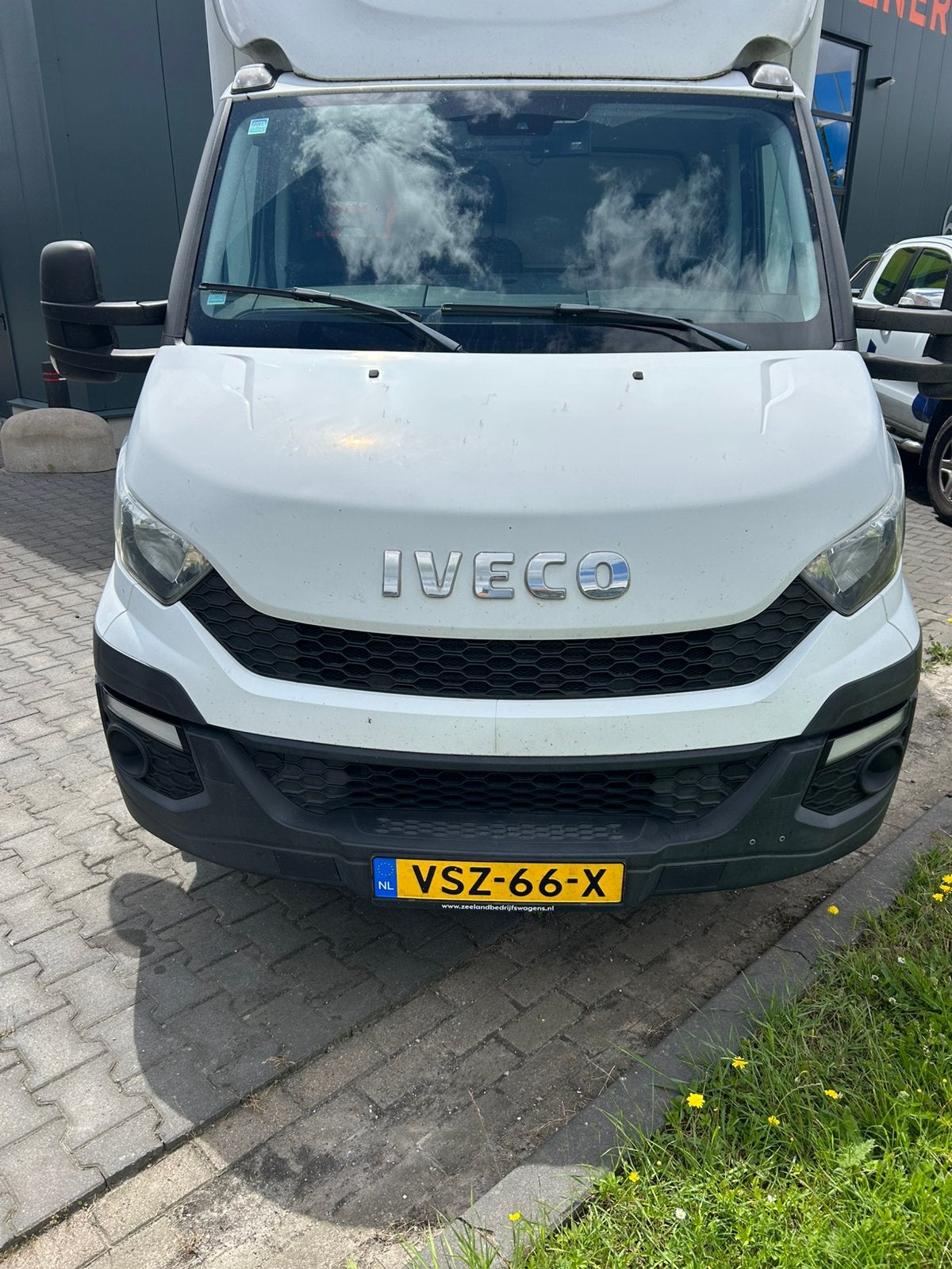 Iveco Daily 2016 Wit, Auto's, Zwart, Iveco, Wit, Bedrijf