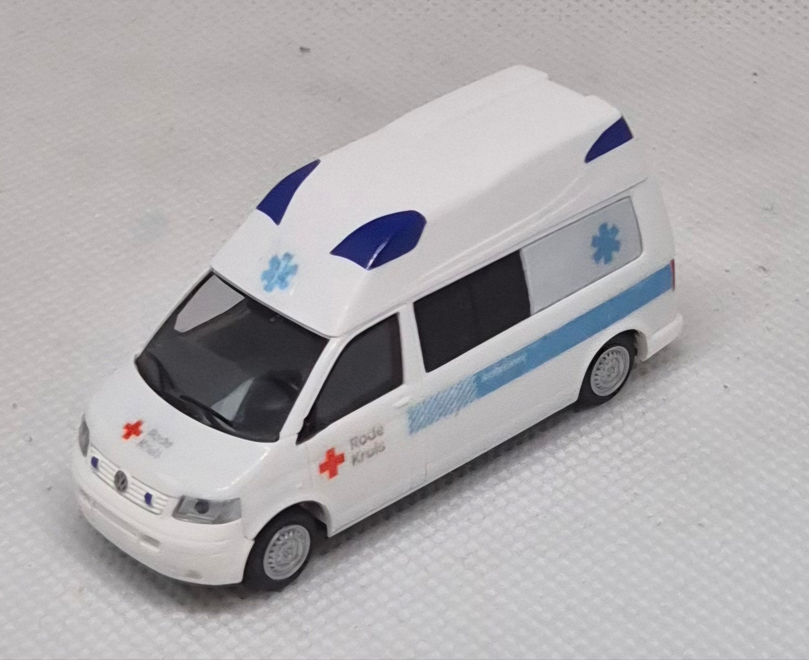 VW T5 Hornis Rode Kruis Ambulance Eigenbouw, Ophalen of Verzenden, Zo goed als nieuw, Auto, Rietze