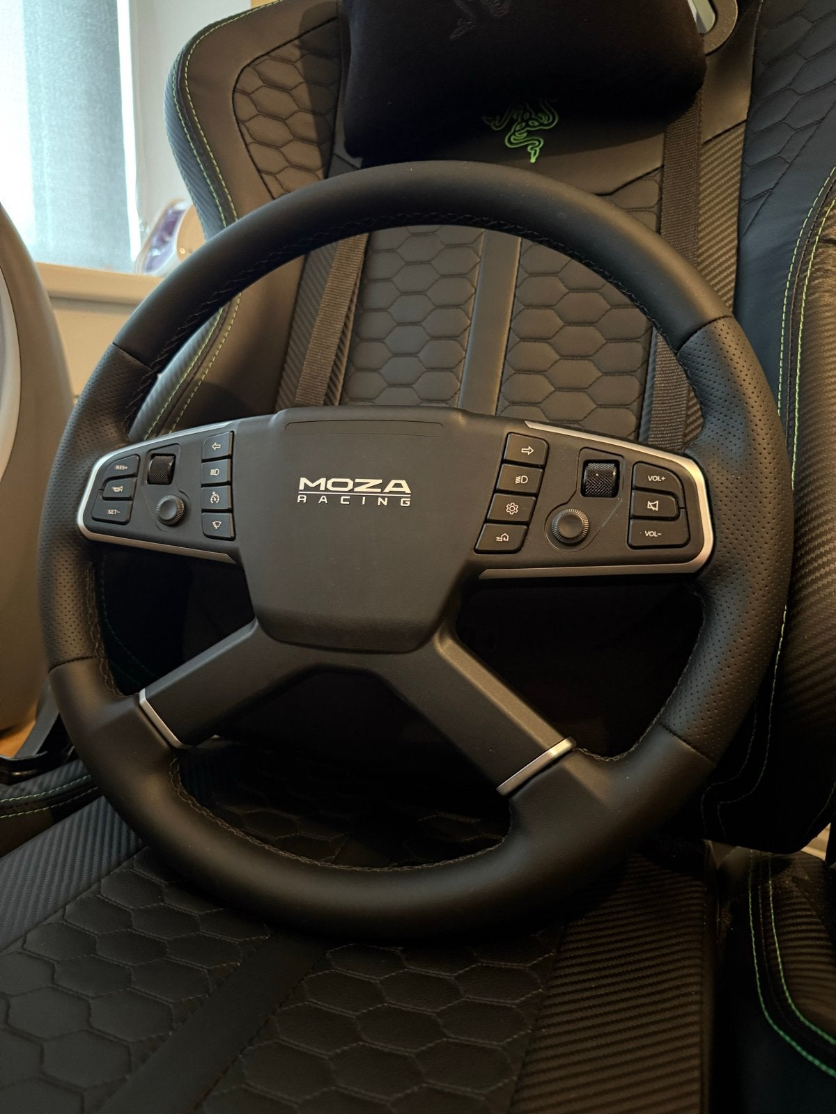 Moza Racing Truck Setup (R5 Base + TSW Stuur + Klem), Ophalen of Verzenden, Zo goed als nieuw