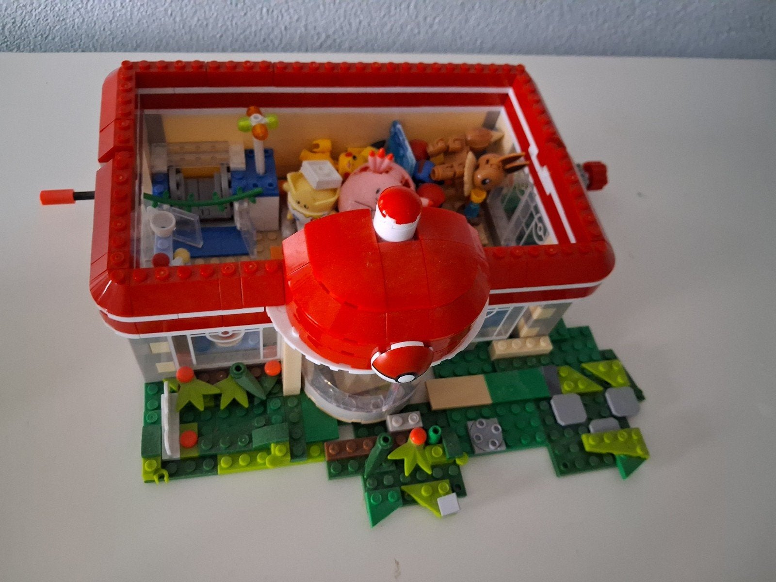 Mega Construx Pokémon Forest Pokémon Center, Ophalen of Verzenden, Zo goed als nieuw, Megabloks