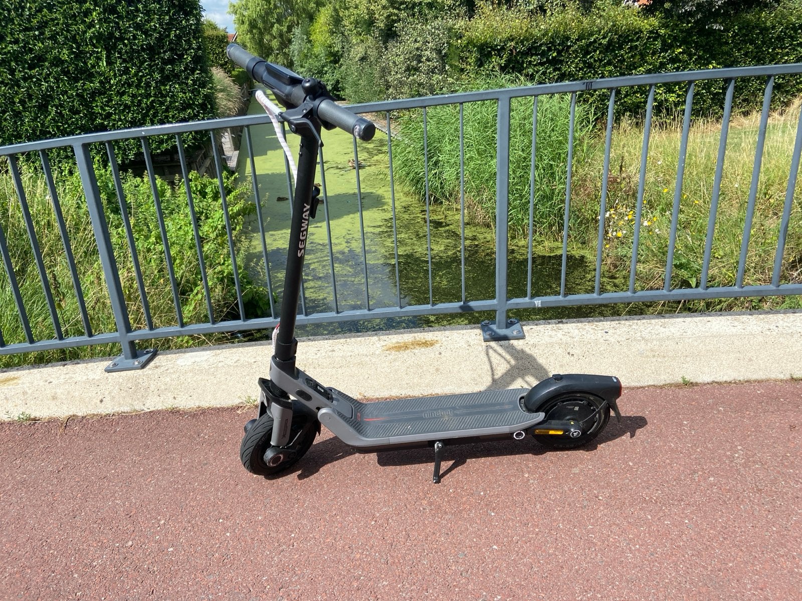 Ninebot E3 elektrische step (Custom) - 25 km/u, Fietsen en Brommers, Steps, Ophalen, Gebruikt, Elektrische step (E-scooter)