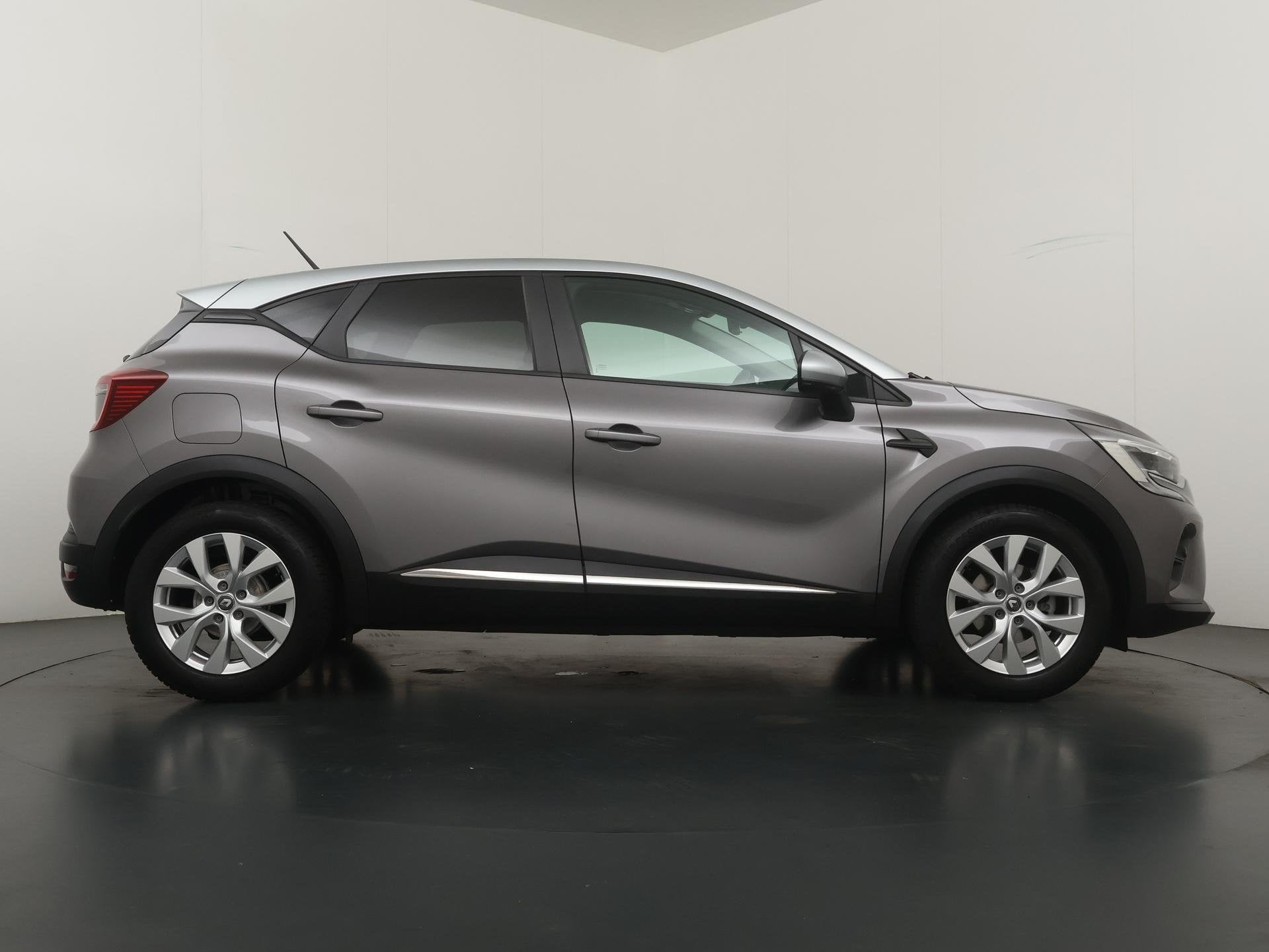Foto 6 van Renault Captur 1.0 TCe 90 Life - Navigatie - Airconditioning