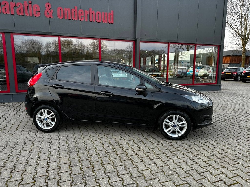 Ford FIESTA 1.0 EcoBoost Titanium / Dealer Onderhouden / 5-D, Voorwielaandrijving, 101 pk, Euro 6, Bedrijf