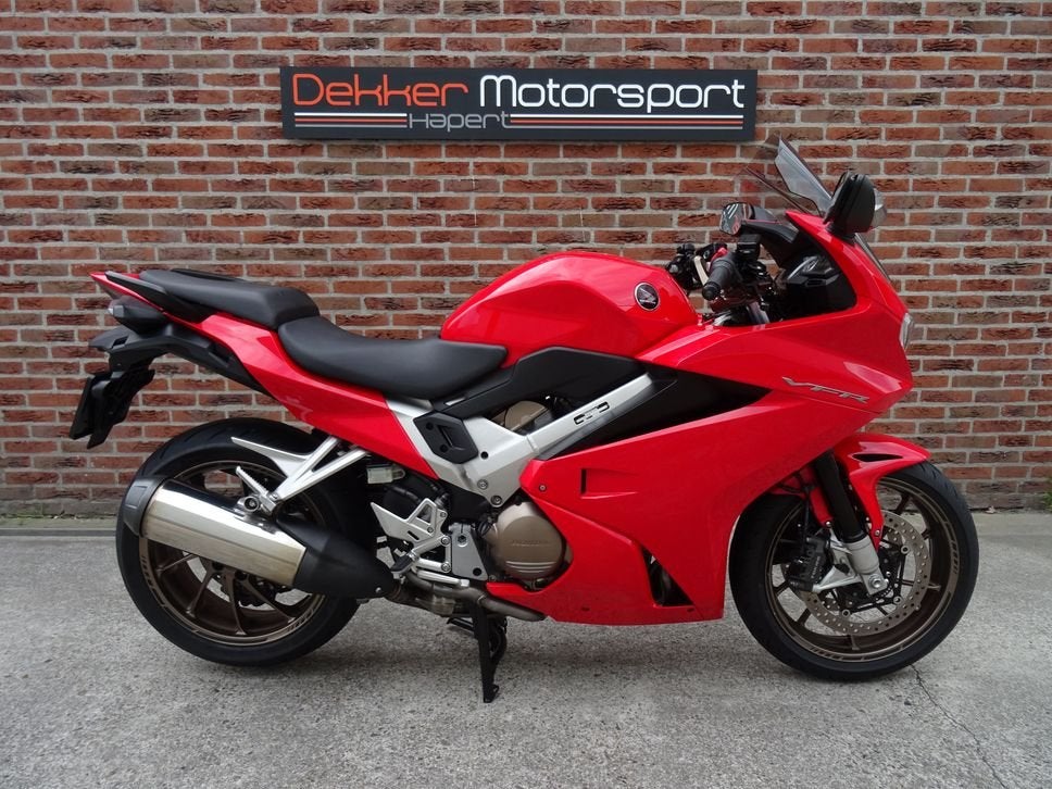 Honda VFR 800 F V-Tec # 2015 # 34.000KM # Victory Red #, Motoren, 782 cc, HONDA, 4 cilinders, Motorrijbewijs A